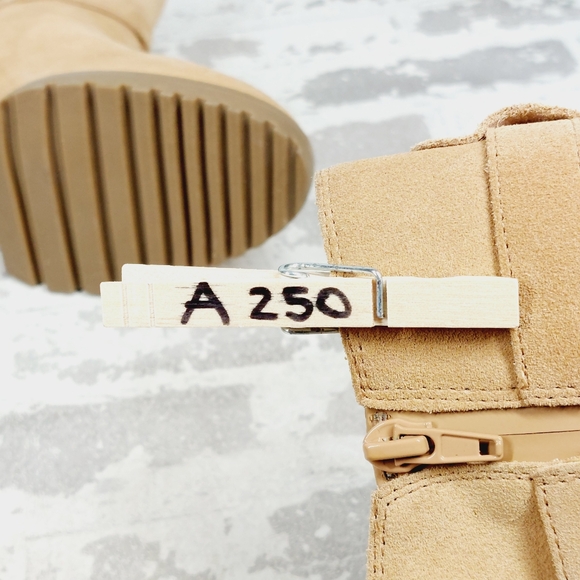 NEW Blondo Tamzin Waterproof Bootie in Tan Suede A250 - Picture 15 of 15